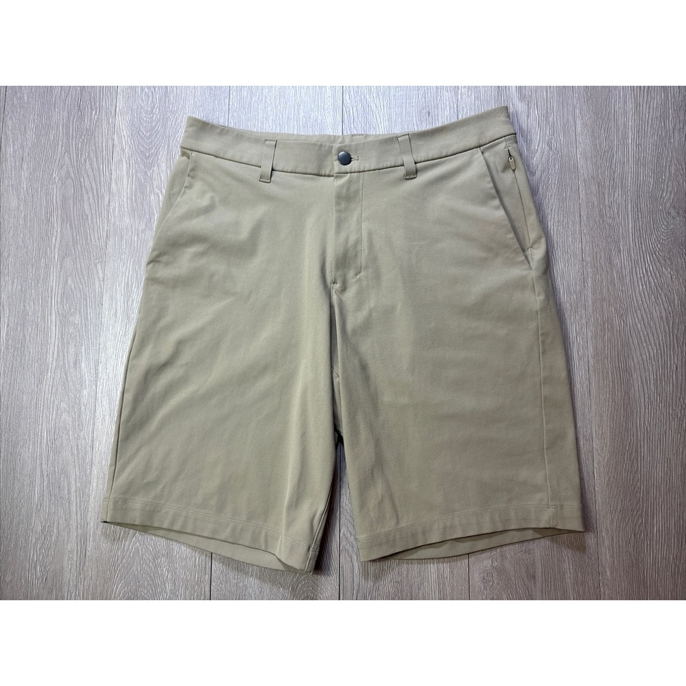 Lululemon Commission‎ Classic Fit Shorts Beige Khaki Stretch Men's Size 32